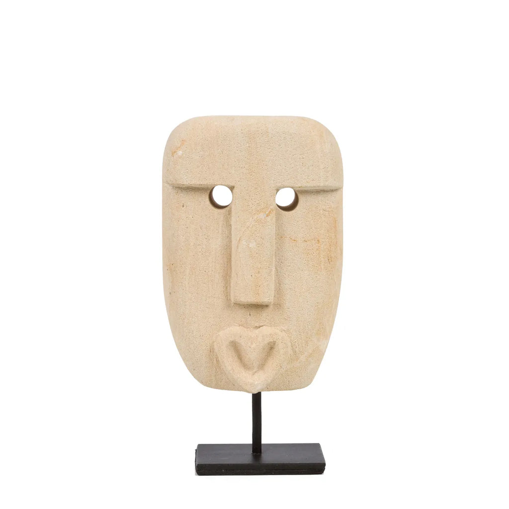 La statue Sumba #19 sur pied