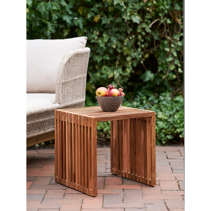 Table d’appoint Pego en teck naturel – 40 × 40 × 40 cm