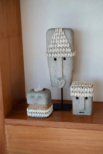 La statue Sumba #32 sur pied