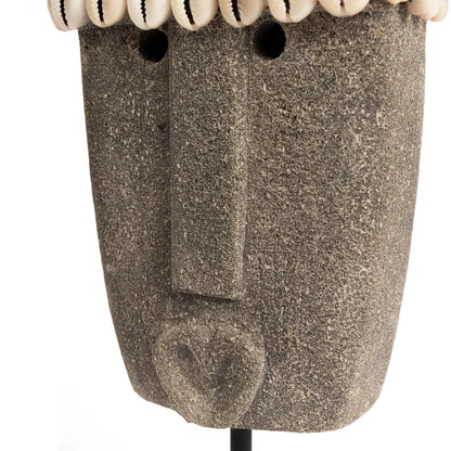 La statue Sumba #32 sur pied