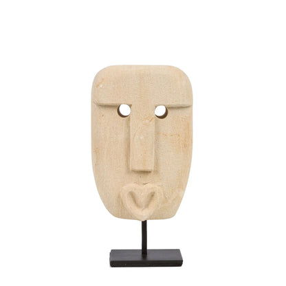 La statue Sumba #19 sur pied