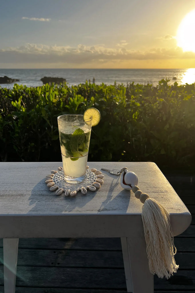 Le Sous-Verre en coquillages en jonc de mer - Blanc