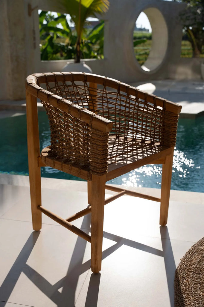 La chaise de salle à manger Tugu