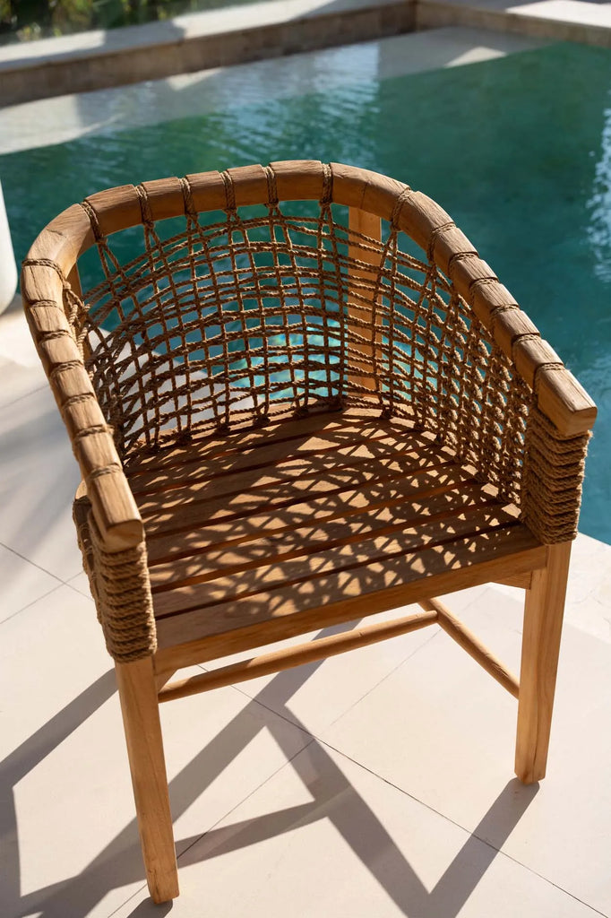 La chaise de salle à manger Tugu